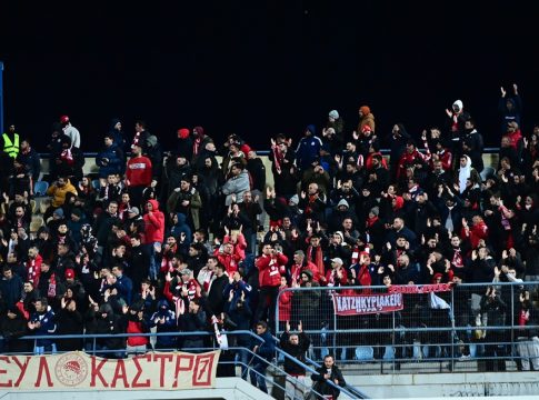 «Μπαρτζώκα ψυχάρα Ολυμπιακάρα» στην Τρίπολη από τους οπαδούς των Πειραιωτών!