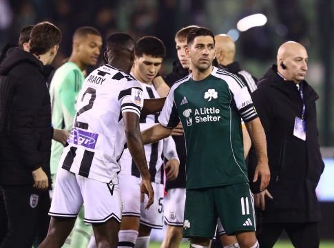 Παναθηναϊκός: Μεγάλη ένταση με Μπακασέτα και οπαδούς μετά την ήττα από τον ΠΑΟΚ