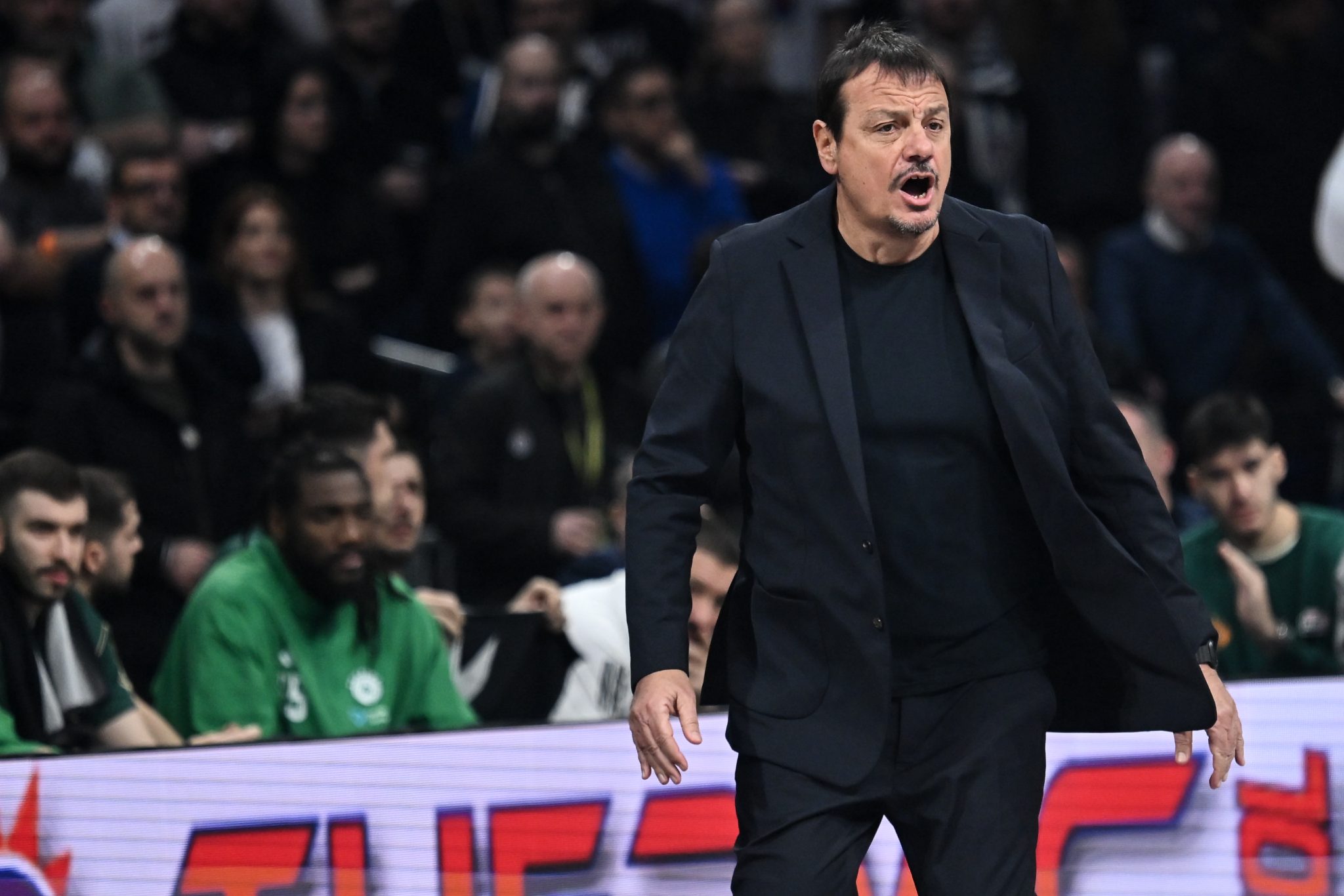 Αταμάν: «Παίξαμε άθλια στην επίθεση, συγχαρητήρια στην Παρτιζάν»