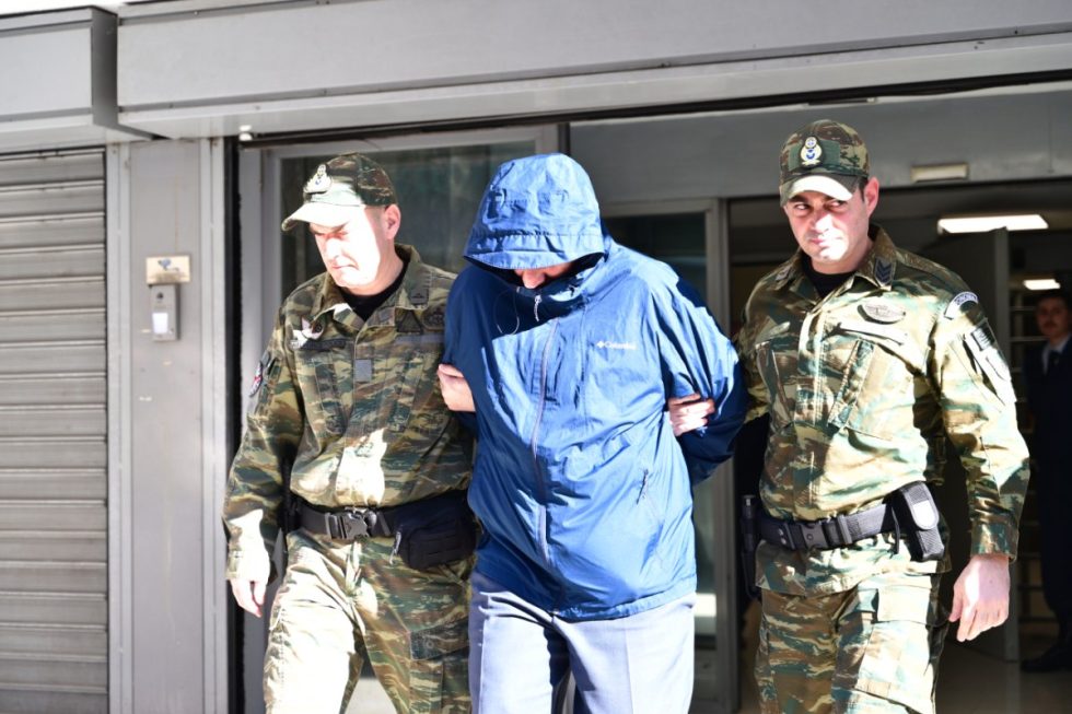 Κατασκοπεία στις Ένοπλες Δυνάμεις: Οι αμοιβές του σμήναρχου και το κρυπτογραφημένο κινητό τηλέφων