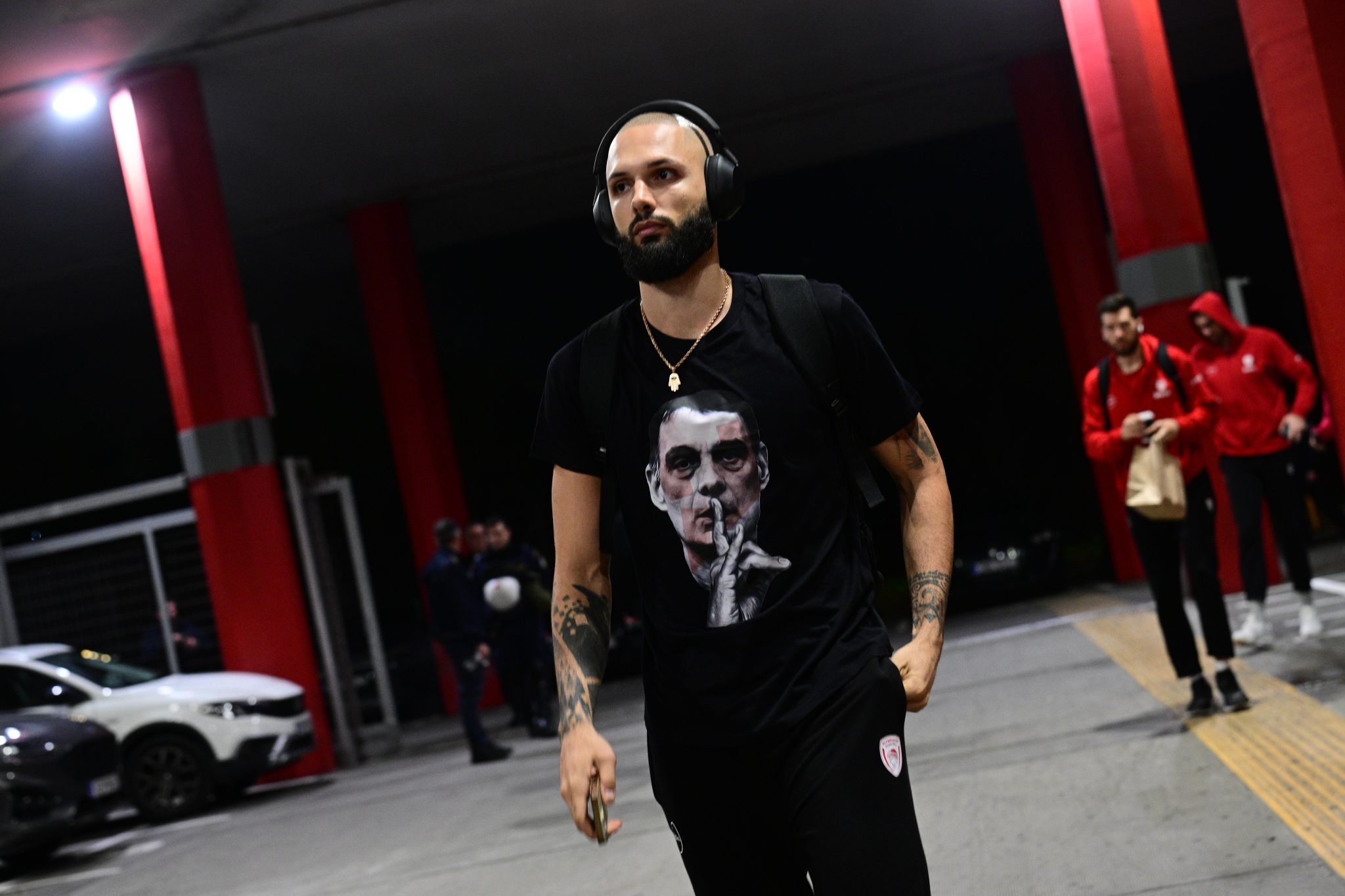 Μήνυμα από Φουρνιέ: Με μπλούζα Μπαρτζώκα ο Γάλλος (pics)