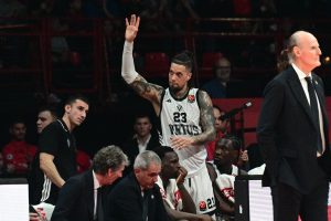 Χάκετ: «Θα δείχνω το χειροκρότημα στο ΣΕΦ στα παιδιά μου»