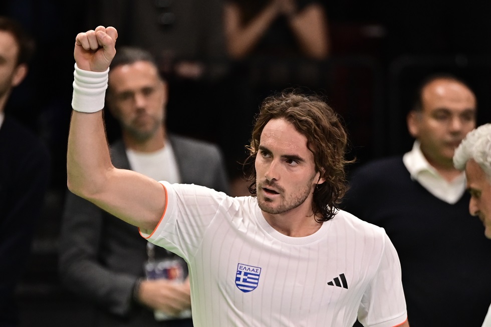 Davis Cup: Νίκη για τον Τσιτσιπά, ήττα για τον Σακελαρίδη κόντρα στο Μεξικό, την πρώτη ημέρα