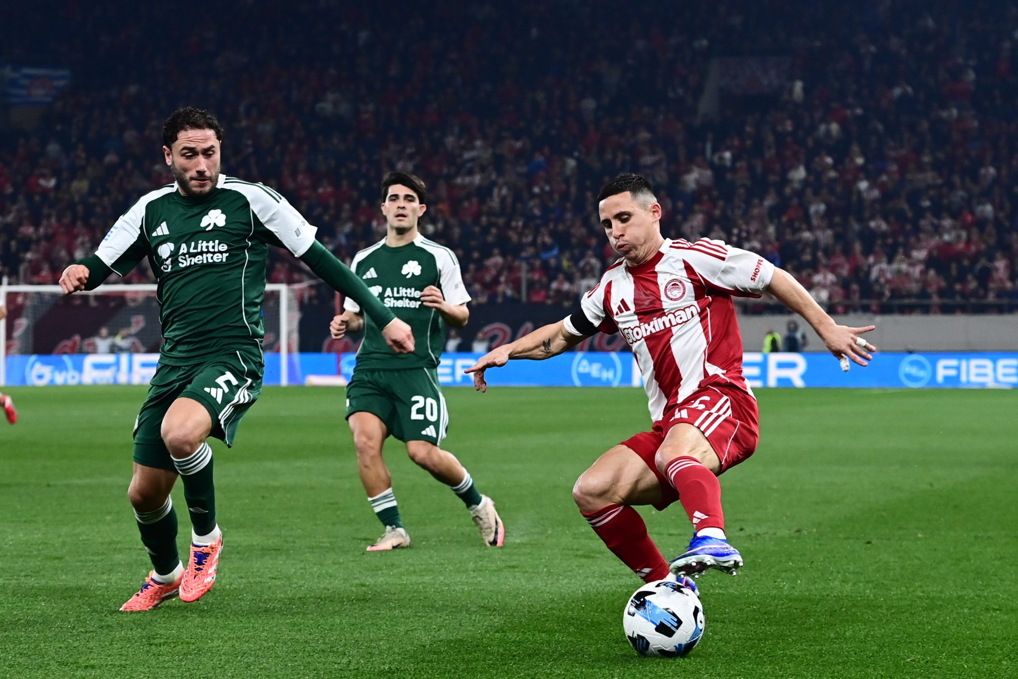 «Φωτιά» στην κορυφή της Super League (pic)