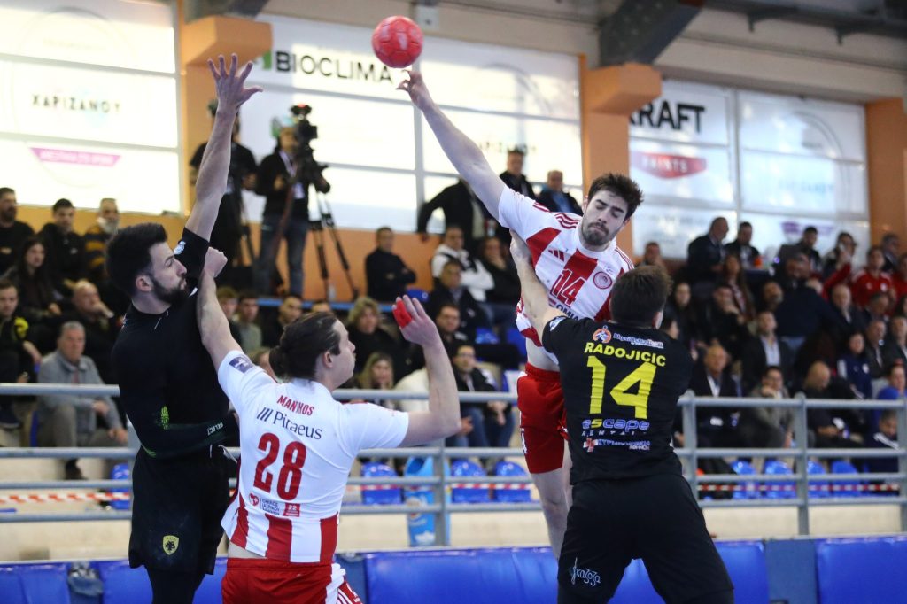 LIVE: Ολυμπιακός – ΑΕΚ