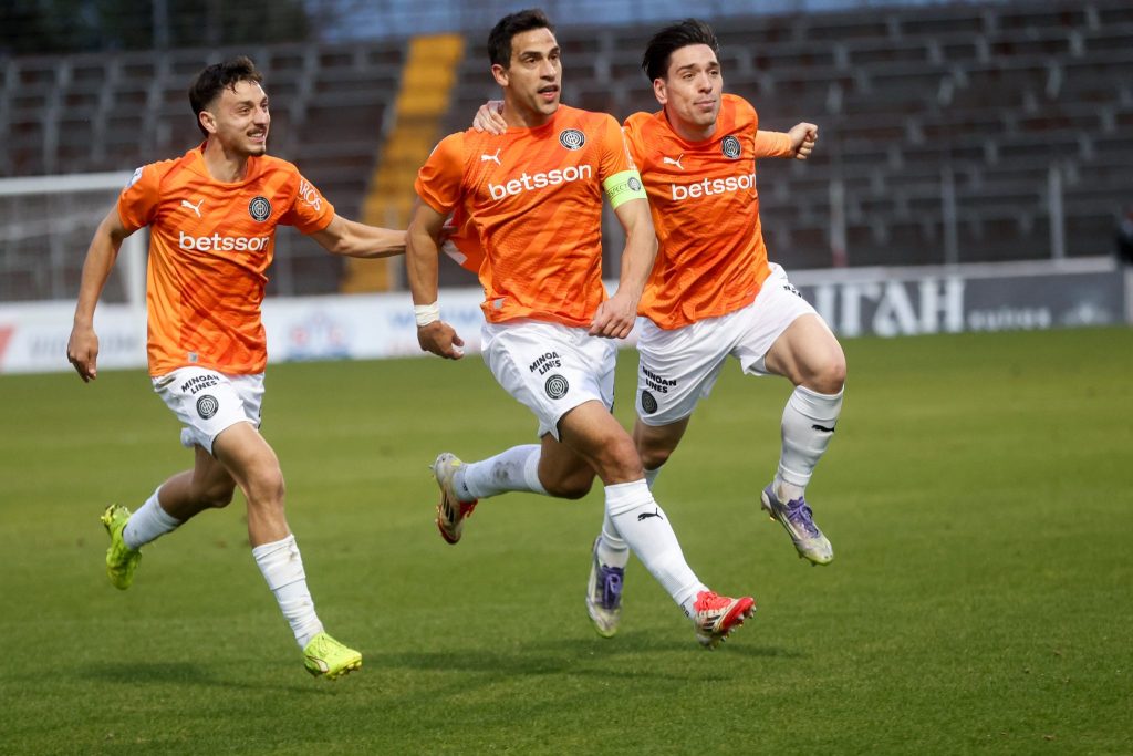 Λεβαδειακός – ΟΦΗ 0-1: Ηρωικοί Κρητικοί πήραν την πρόκριση με «10» στη Λιβαδειά (vid)