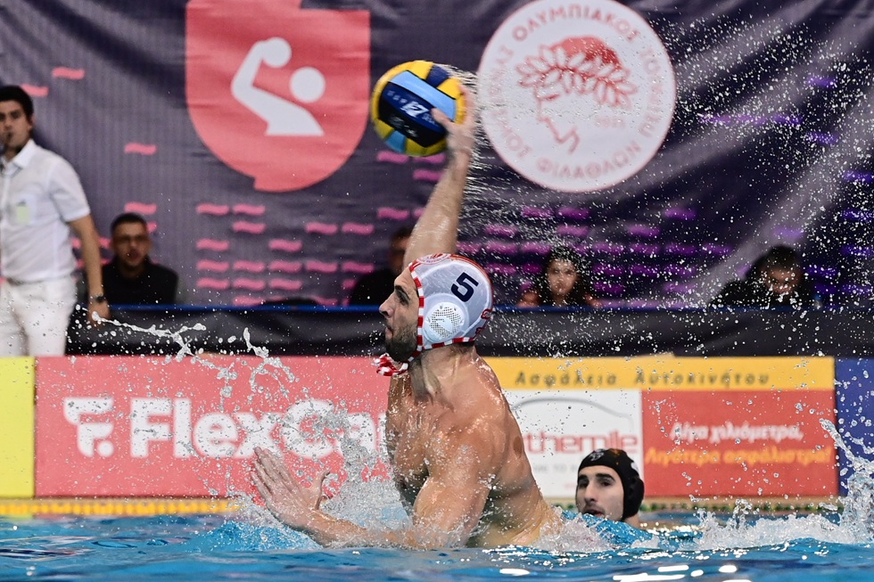 Ολυμπιακός – Ραντνίτσκι 16-14: Θρύλος πρωτιάς και οκτάδας, παρά τα διαιτητικά όργια!