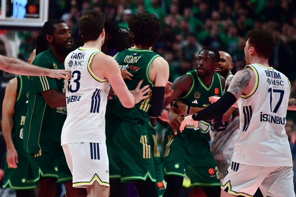 Η Φενέρμπαχτσε έκανε καταγγελία για τη σύρραξη στο ΟΑΚΑ μετά το buzzer beater του Μπόλντγουιν