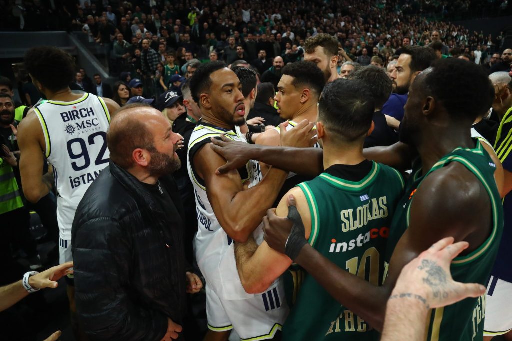 Παναθηναϊκός – Φενέρμπαχτσε: Τι αναφέρει το φύλλο αγώνα για τα όσα έγιναν στο φινάλε (vids)