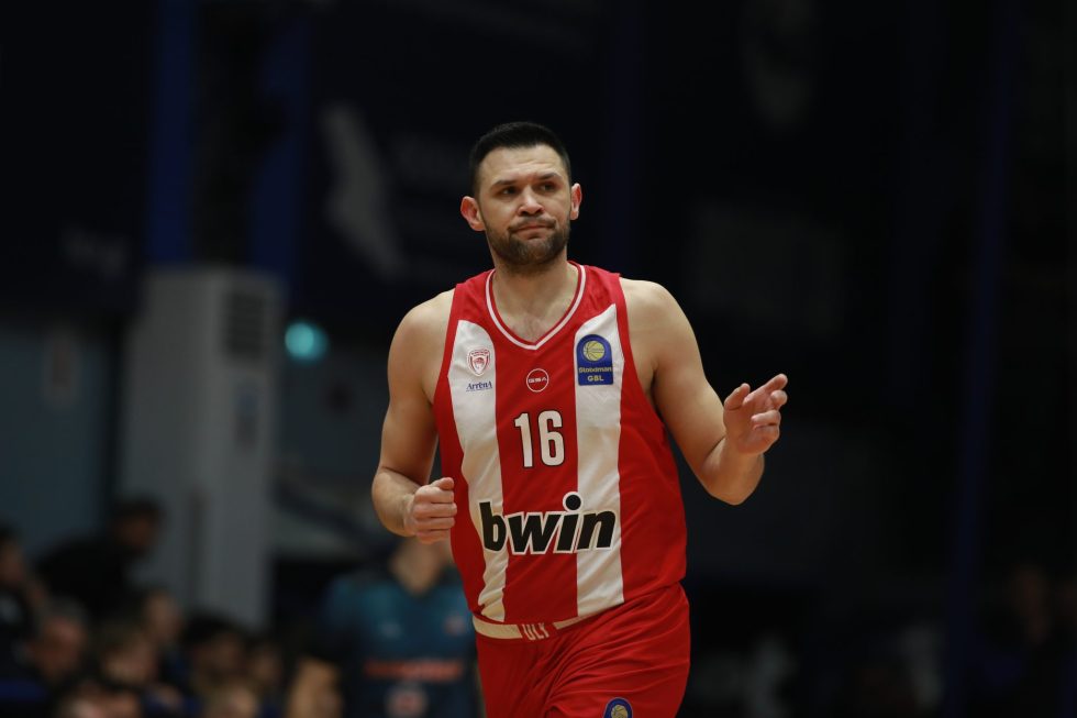 Παπανικολάου: «Όλη μας η προσήλωση στο ματς με την ΑΕΚ – Το 2018 έφυγα δύσκολα μετά την ήττα στον τελικό»