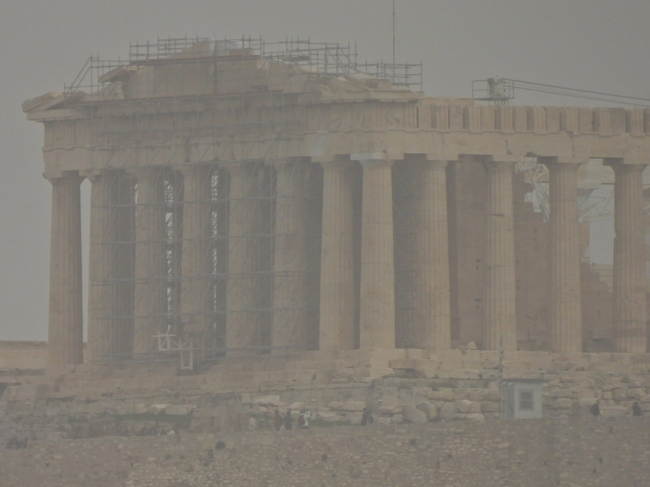 Αφρικανική σκόνη «πνίγει» την Αττική: «Εξαφανίστηκαν» Ακρόπολη και Λυκαβηττός