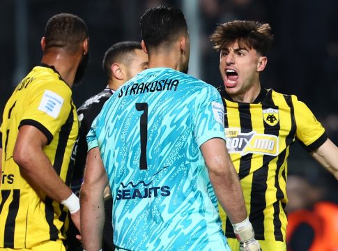 ΠΑΟΚ – ΑΕΚ: Ο Στρακόσα απέκρουσε το πέναλτι του Γιακουμάκη (vid)