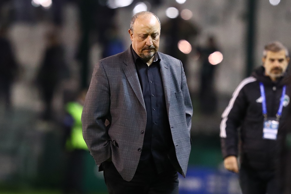 «Στην πόρτα της εξόδου ο Μπενίτεθ – Αυτό είναι το φαβορί να τον αντικαταστήσει»