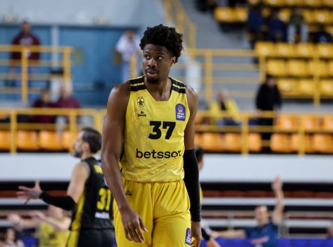 Κ. Αντετοκούνμπο: «Αυτά ήταν τα λόγια του Γιάννη που μου άλλαξαν τη ζωή» (vid)