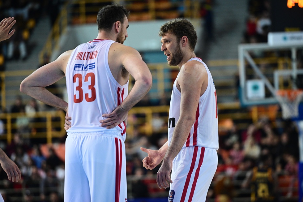 Ολυμπιακός: Νοκ-άουτ οι Βεζένκοφ και Μιλουτίνοφ – Δεν ταξιδεύουν στο Κάουνας