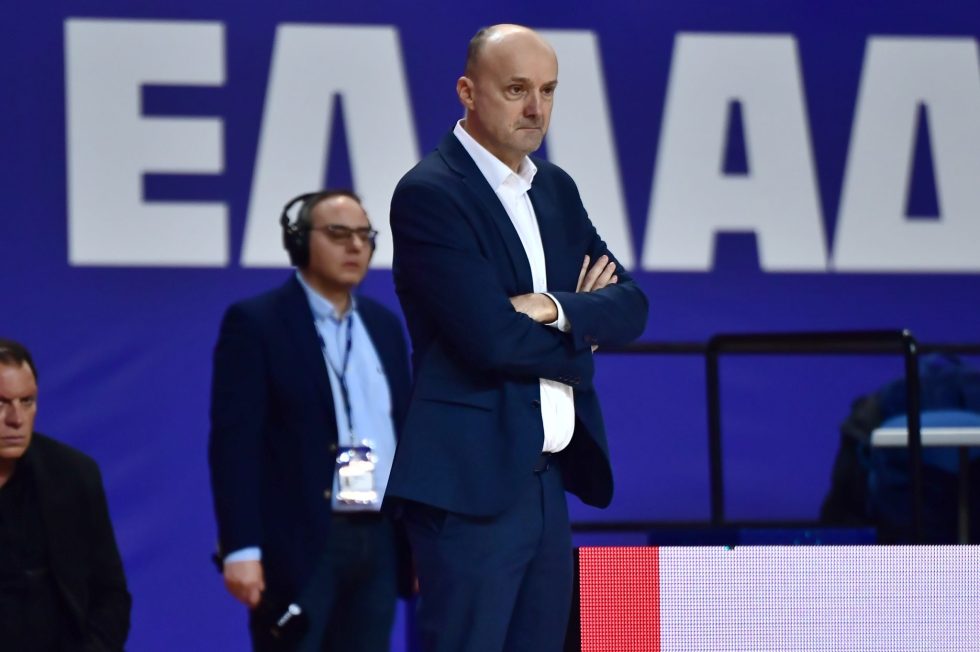 Ζντοβτς: «Έβλεπα παίκτες με κατεβασμένα κεφάλια κι αυτό με σκοτώνει»