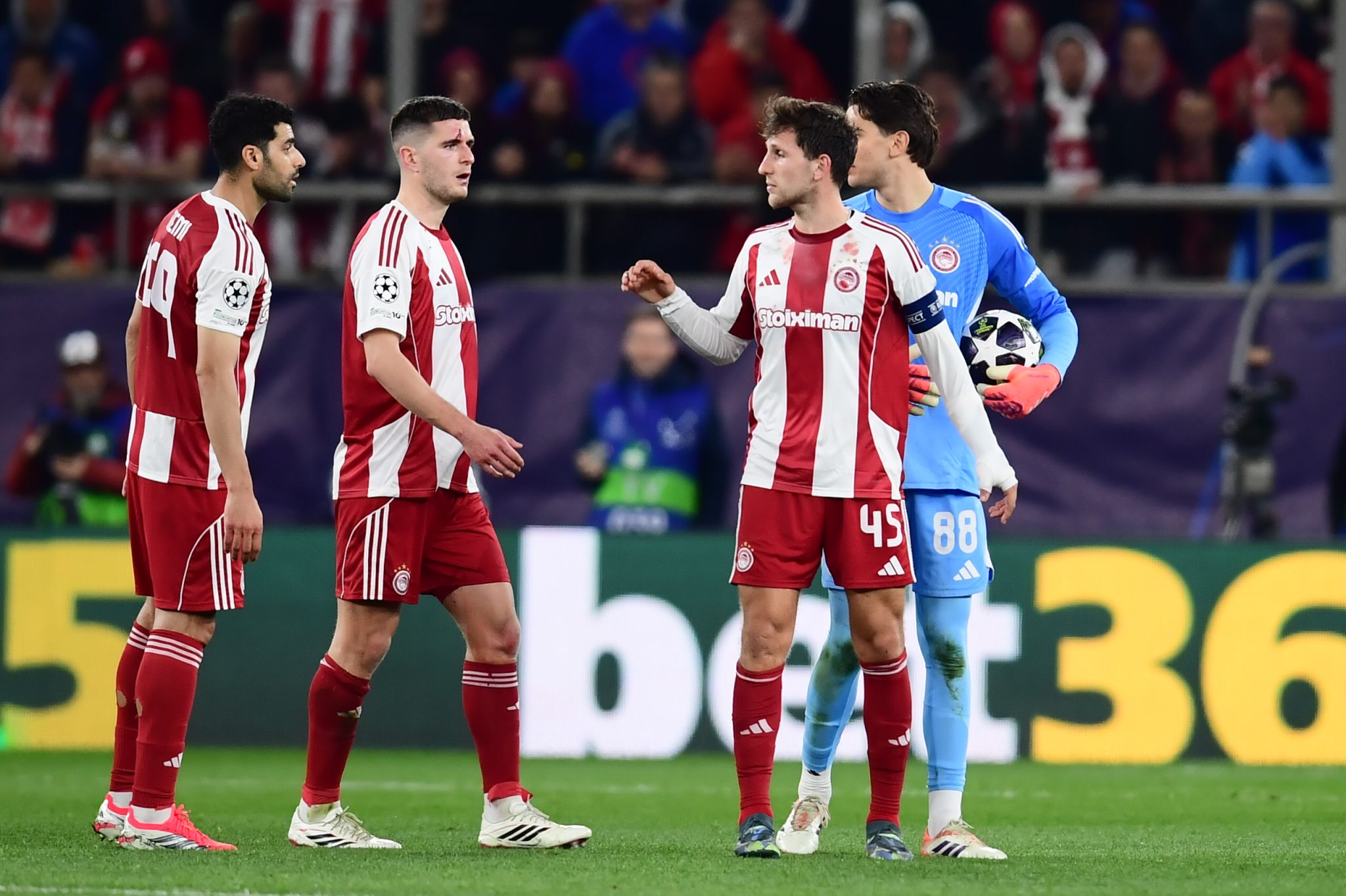 «Περήφανοι για τη δύναμή σας»: Ο Ολυμπιακός αποθέωσε Ρέτσο και Πιρόλα για το πάθος και την καρδιά τους (pic)