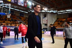 Αποθέωση για τον Μπαρτζώκα στο ξενοδοχείο του Ολυμπιακού (vid)