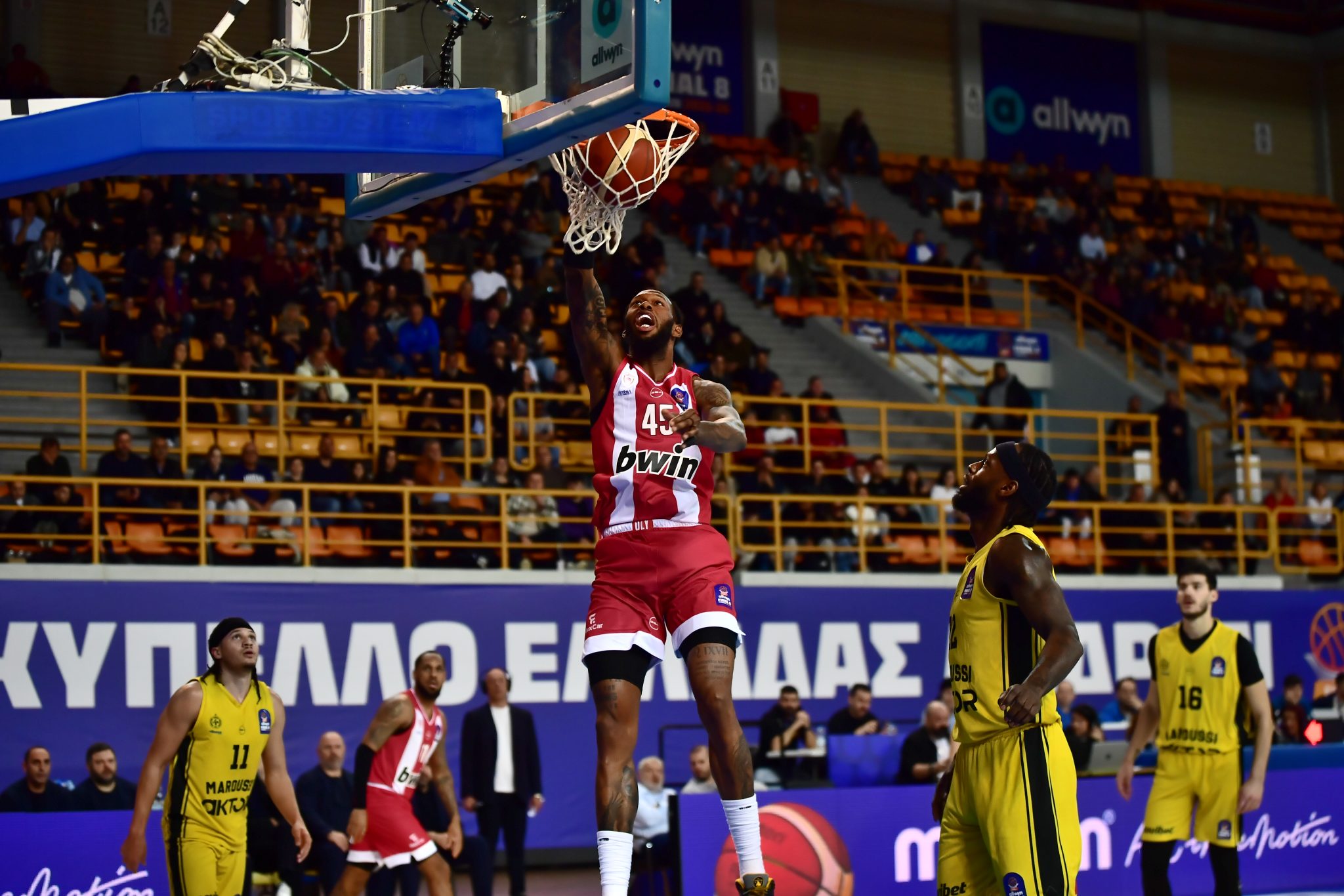 Μαρούσι – Ολυμπιακός 67-91: Πέρασαν… αέρα οι ερυθρόλευκοι και «βλέπουν» Παναθηναϊκό