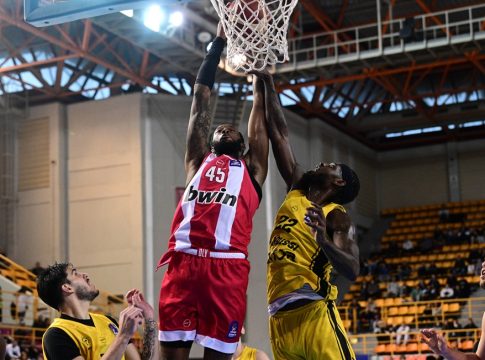 Χολ: «Είμαι πάντα έτοιμος όταν με φωνάζει ο Μπαρτζώκας»