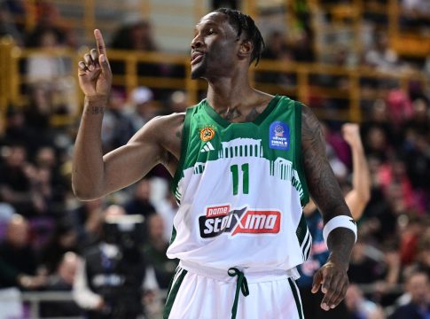 Τι κάνει ο Χέιζ-Ντέιβις όταν βρίσκει απέναντι του τον Ολυμπιακό (vids)