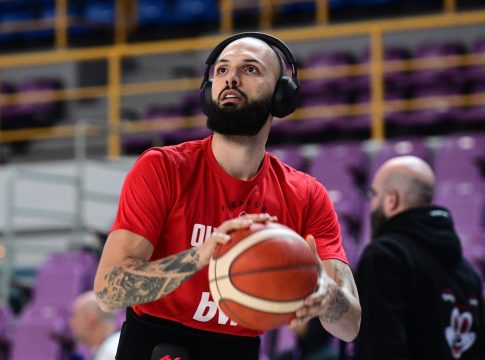 Φουρνιέ: «Θα είναι μία μάχη προς κάθε κατεύθυνση, να είμαστε σκληροί»