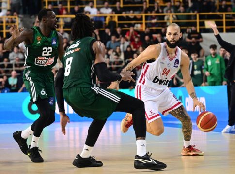 Με 7,7% από το τρίποντο ο Ολυμπιακός – Έχει 1/13 στο ημίχρονο – Δέχτηκε 28 πόντους στη δεύτερη περίοδο