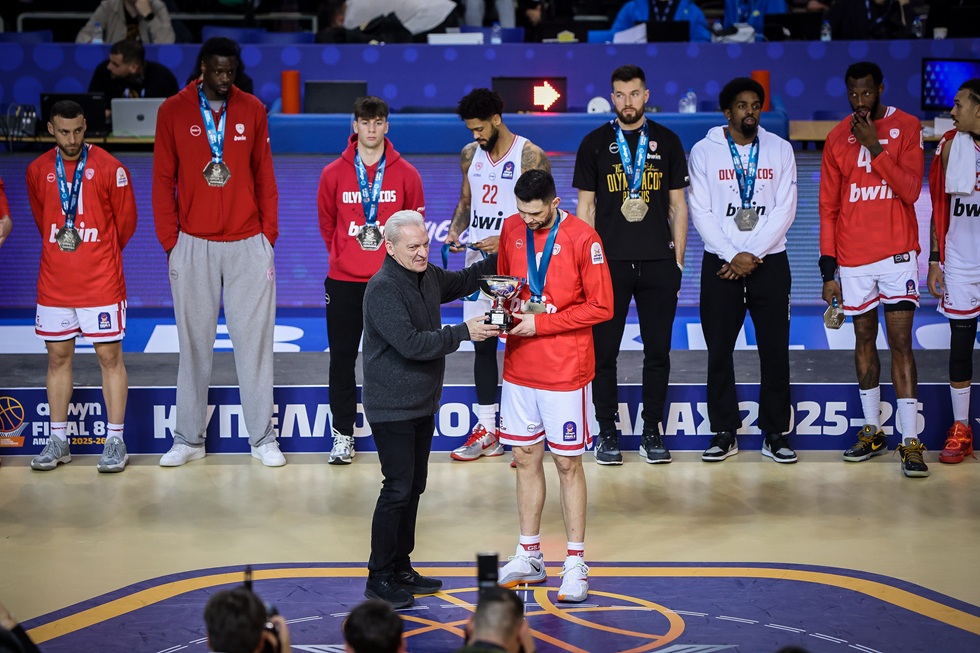 «Πάμε για το restart»: Όσα ειπώθηκαν στα αποδυτήρια του Ολυμπιακού μετά το ματς με τον Παναθηναϊκό