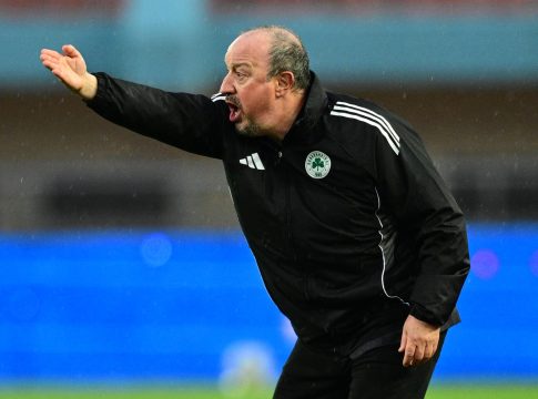 Μπενίτεθ: «Αντέξαμε και πήραμε τη νίκη»