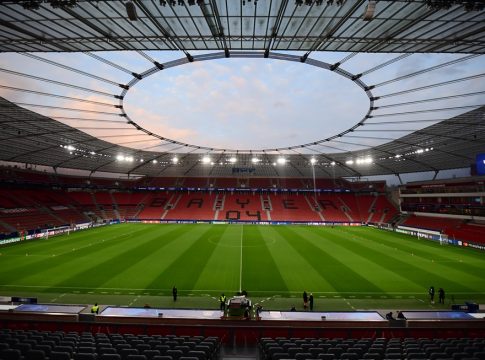 Αυτή είναι η εντυπωσιακή «Bay Arena» που θα αντιμετωπίσει ο Ολυμπιακός τη Λεβερκούζεν (pics)