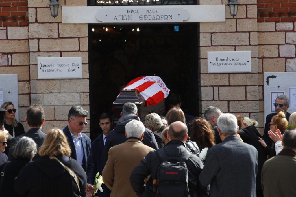 Το «τελευταίο αντίο» στον Σωτήρη Γκαβέζο είπε η οικογένεια του Ολυμπιακού (pics)