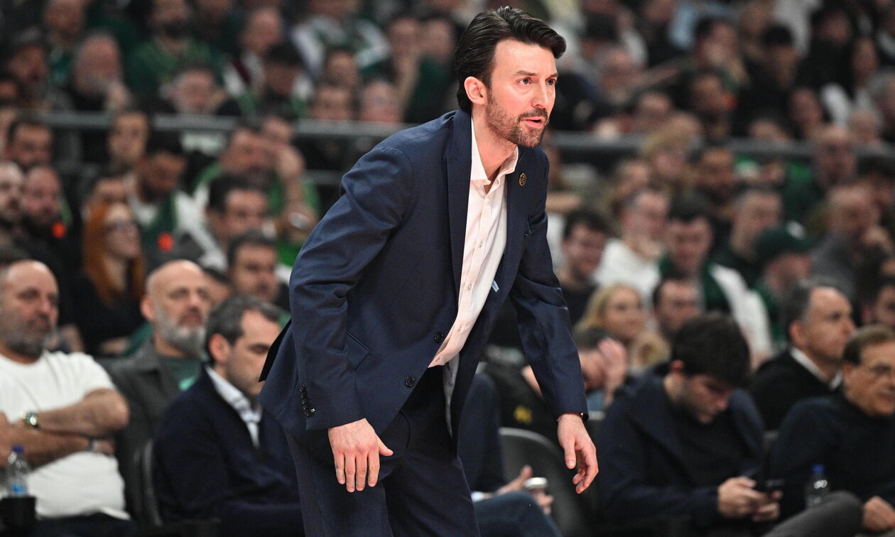 Δεν κρατήθηκε ο προπονητής της Παρί: «Κλασικά, τα σφυρίγματα μετά την ένσταση του Αταμάν ήταν υπέρ της μιας πλευράς»