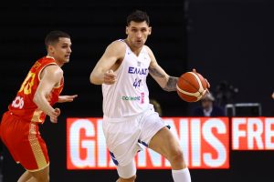 Τελευταία (δι)έξοδος: Ντίνος Μήτογλου