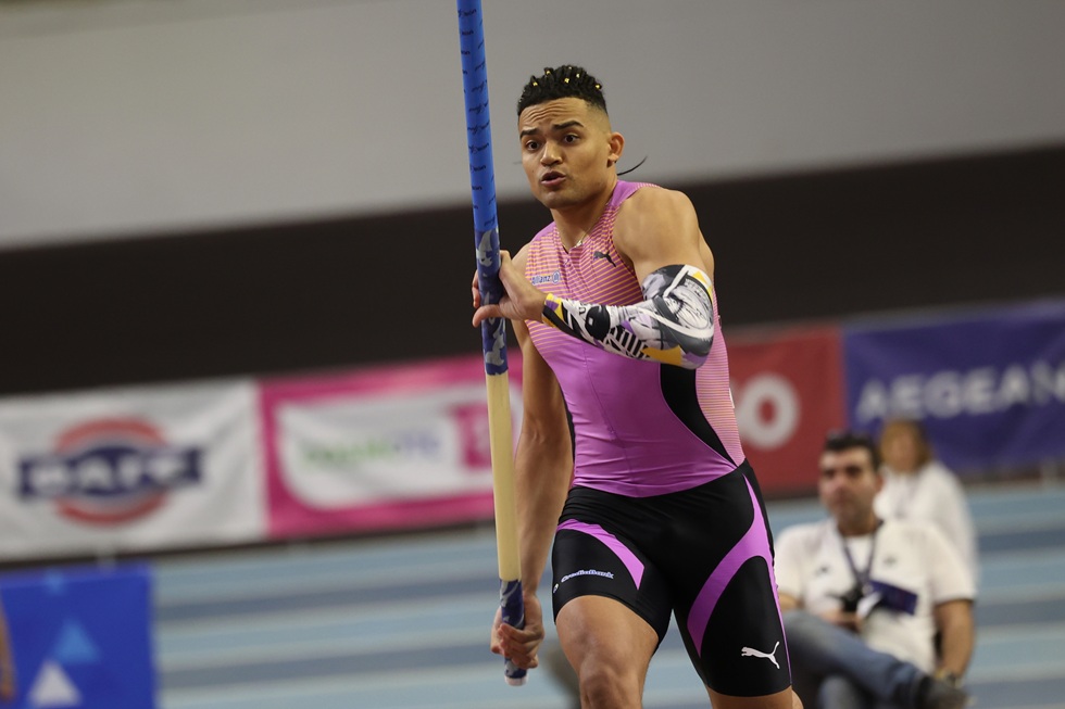 Καραλής: «Προσπαθώ να συνειδητοποιήσω τι έχω κάνει – Κάποια στιγμή ίσως δείτε κάτι μεγαλύτερο από το σημερινό» (vid)