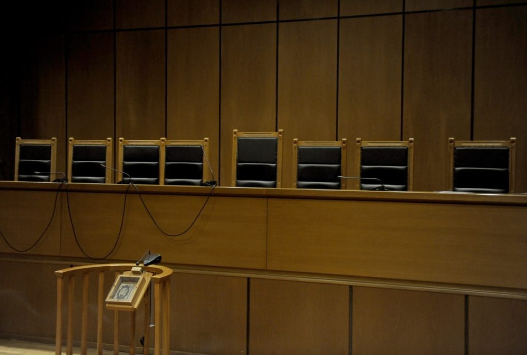 Ένοχος για έναν βιασμό και δύο απόπειρες βιασμού ο ηθοποιός και σκηνοθέτης