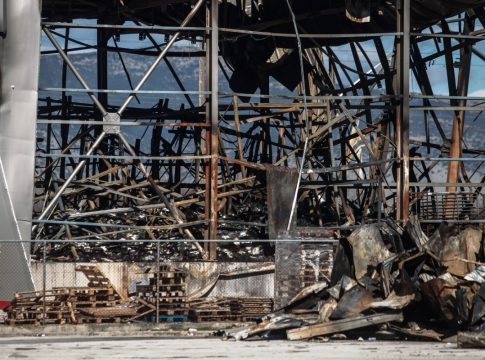 Νέα αποκαλυπτικά βίντεο από τη φονική έκρηξη στο εργοστάσιο Βιολάντα – «Από θαύμα σώθηκε ο φύλακας»