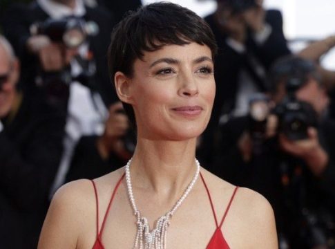 Μπερενίς Μπεγιό: Μαζί με 4.000 Γάλλους ηθοποιούς που καταγγέλλουν «οργανωμένη λεηλασία» από την ΑΙ