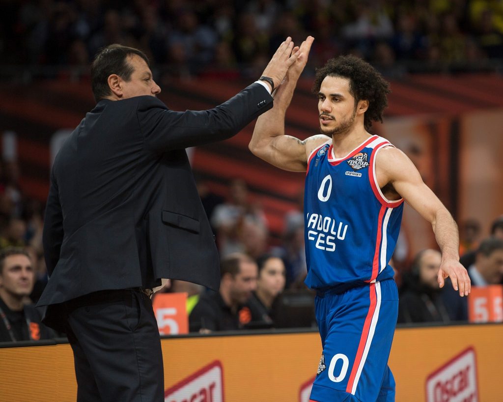 Ατάκες Λάρκιν για Αταμάν: «Σε εκθέτει…» (vid)