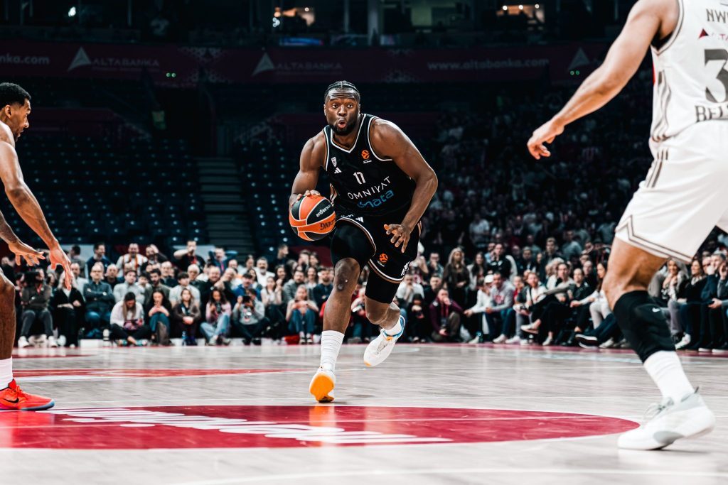 Ντουμπάι: Η προβληματική άμυνα, το «διαστημικό» 66.3% του Καμπενγκέλε και ο παλιός… γνώριμος Πετρούσεφ (vids)