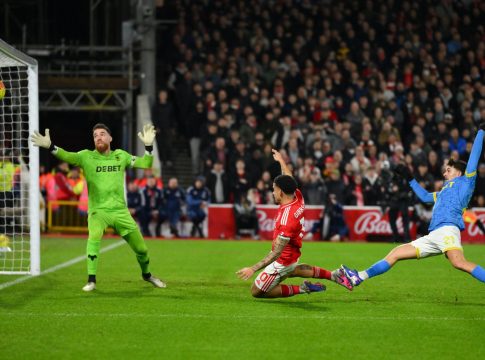 Νότιγχαμ Φόρεστ – Γουλβς 0-0: Ανεπανάληπτο σφυροκόπημα με 35 τελικές από τους Reds, αλλά…