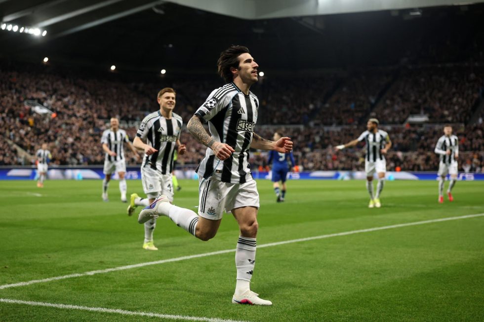 Νιουκάστλ – Καραμπάγκ 3-2: Το κερασάκι της πρόκρισης στους «16» από τους Άγγλους