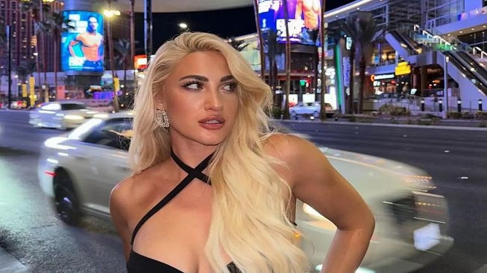 Τούνη: Της έκαναν παρατήρηση στην Σαουδική Αραβία για τα ρούχα της (vid)