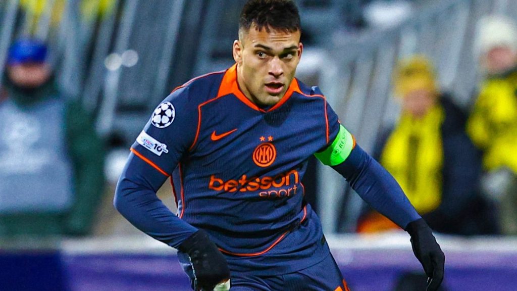 Πλήγμα στην Ίντερ με τον τραυματισμό του Λαουτάρο: Αναμένουν τα αποτελέσματα των εξετάσεων οι νερατζούρι