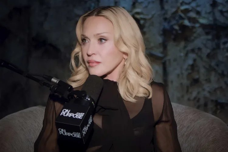 Η Μαντόνα παρακολούθησε τις κόρες της που παίζουν στην Τότεναμ