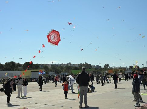 Κούλουμα στον Πειραιά με γλέντι και σαρακοστιανά υπό την αιγίδα της ΠΑΕ Ολυμπιακός