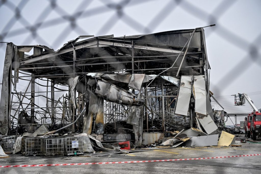 Βιολάντα: Διέκοψαν την έρευνα στο εργοστάσιο υπό τον φόβο νέας έκρηξης