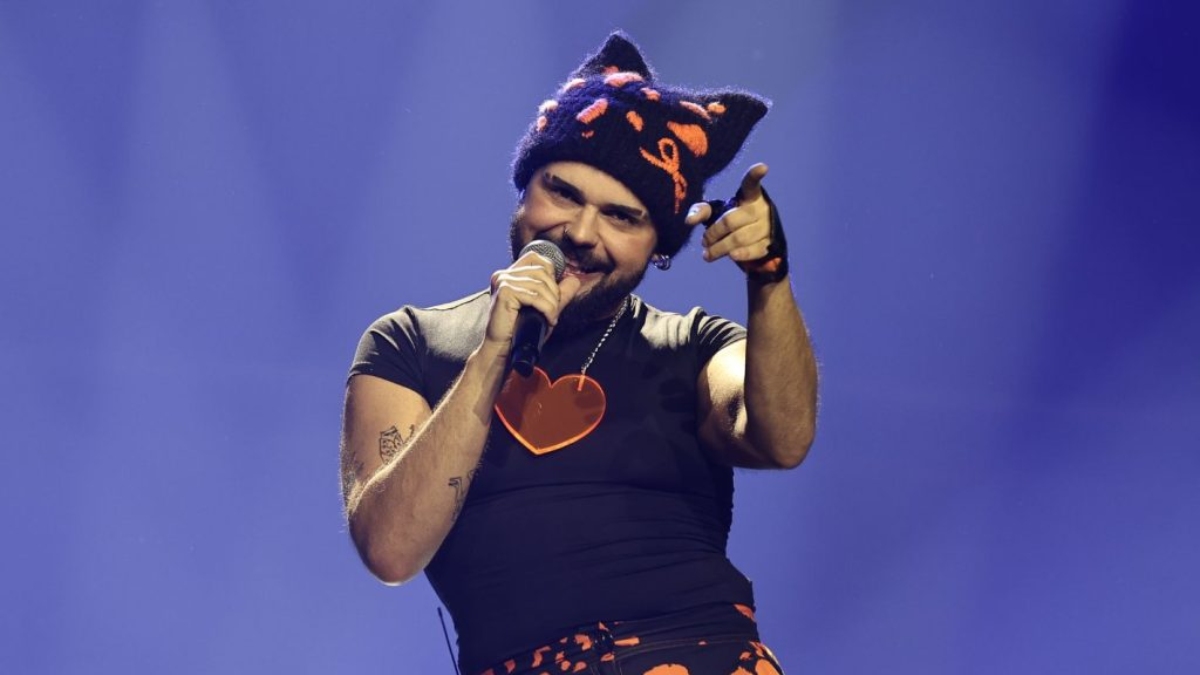 Akylas: Θύμα ομοφοβικής επίθεσης στη Θεσσαλονίκη – «Είχαν χωθεί πολλά άτομα, τρέχαμε να ξεφύγουμε»