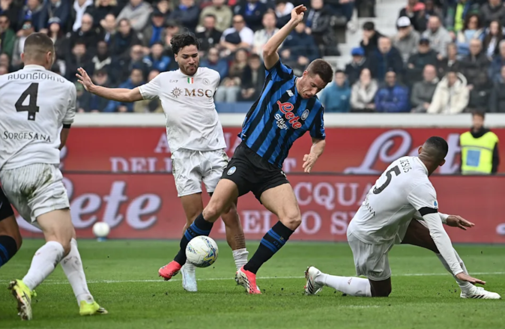 Αταλάντα – Νάπολι 2-1: Μεγάλη νίκη με ανατροπή για τους «Μπεργκαμάσκι»!