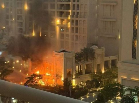 Ντουμπάι: Ισχυρή έκρηξη σε συγκρότημα ξενοδοχείων – Αναφορές για υπολείμματα αναχαιτισμένου πυραύλου (vid)