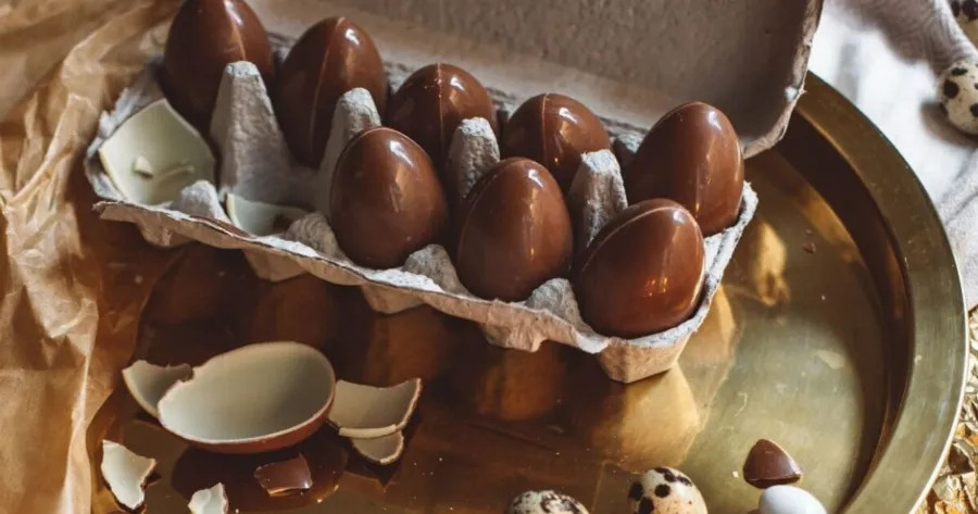 Avακαλoυvται άμεσα σοκολατένια αβγά από τα ράφια